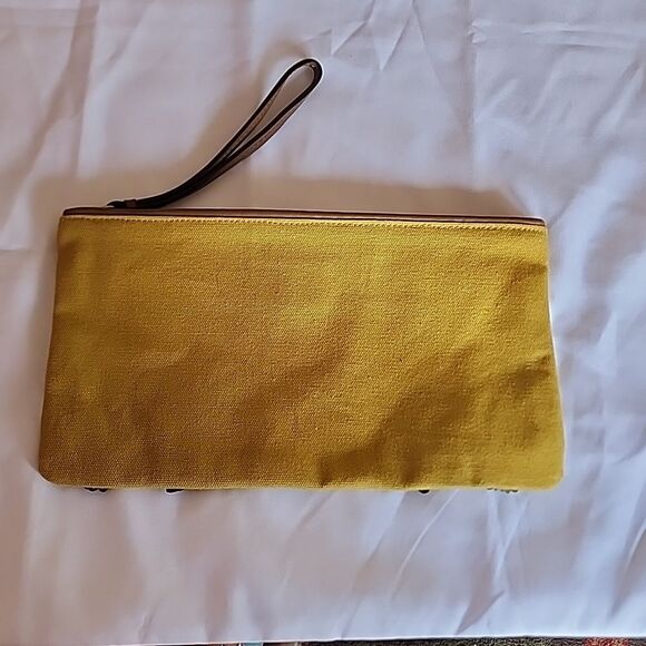 Live Love Loft Beaded Sequined Floral Yellow Zip Up Wristlet - Picture 2 of 9